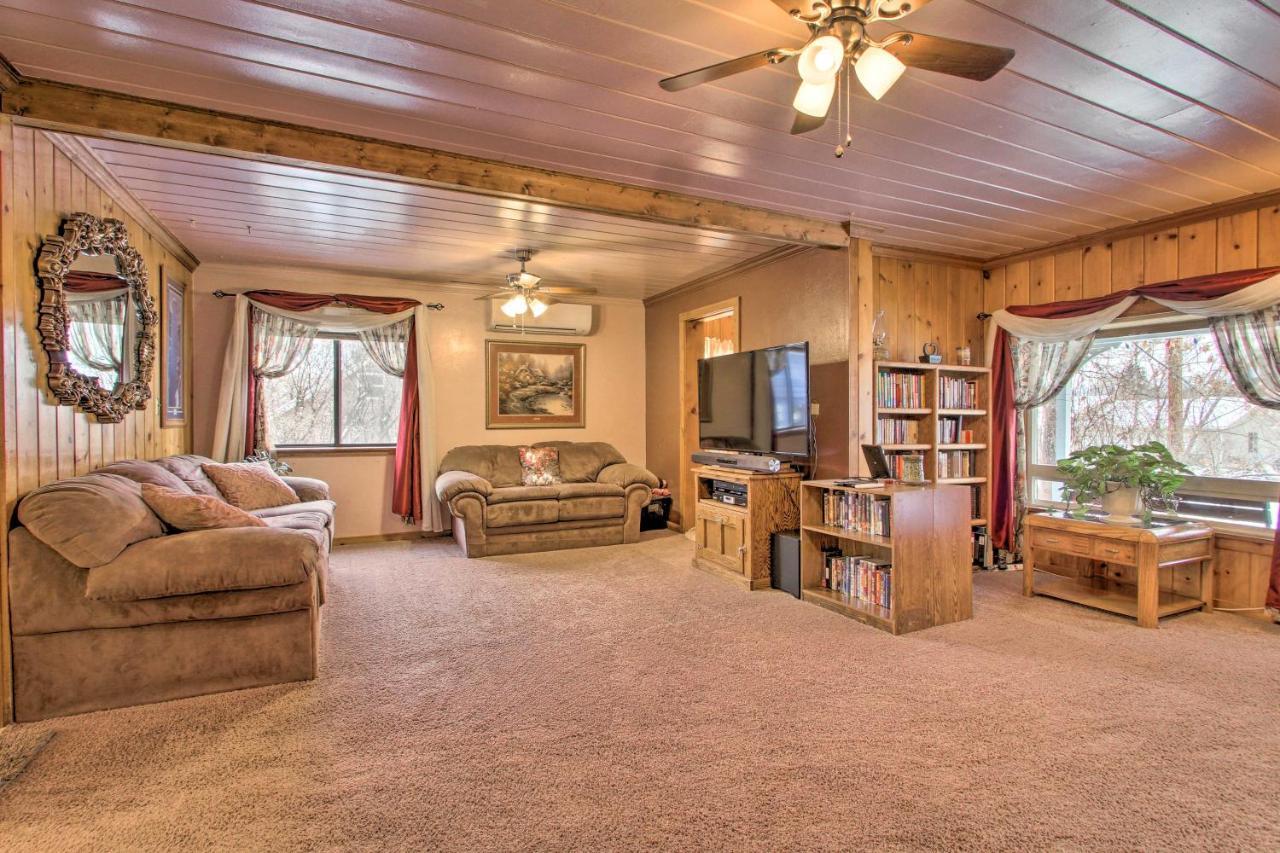 Cozy Home With Hot Tub Half Mi To Salmon River! Bagian luar foto