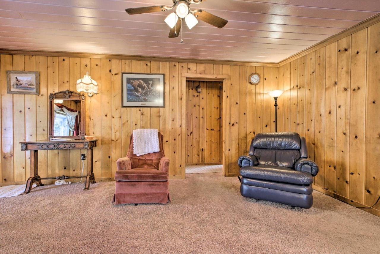 Cozy Home With Hot Tub Half Mi To Salmon River! Bagian luar foto