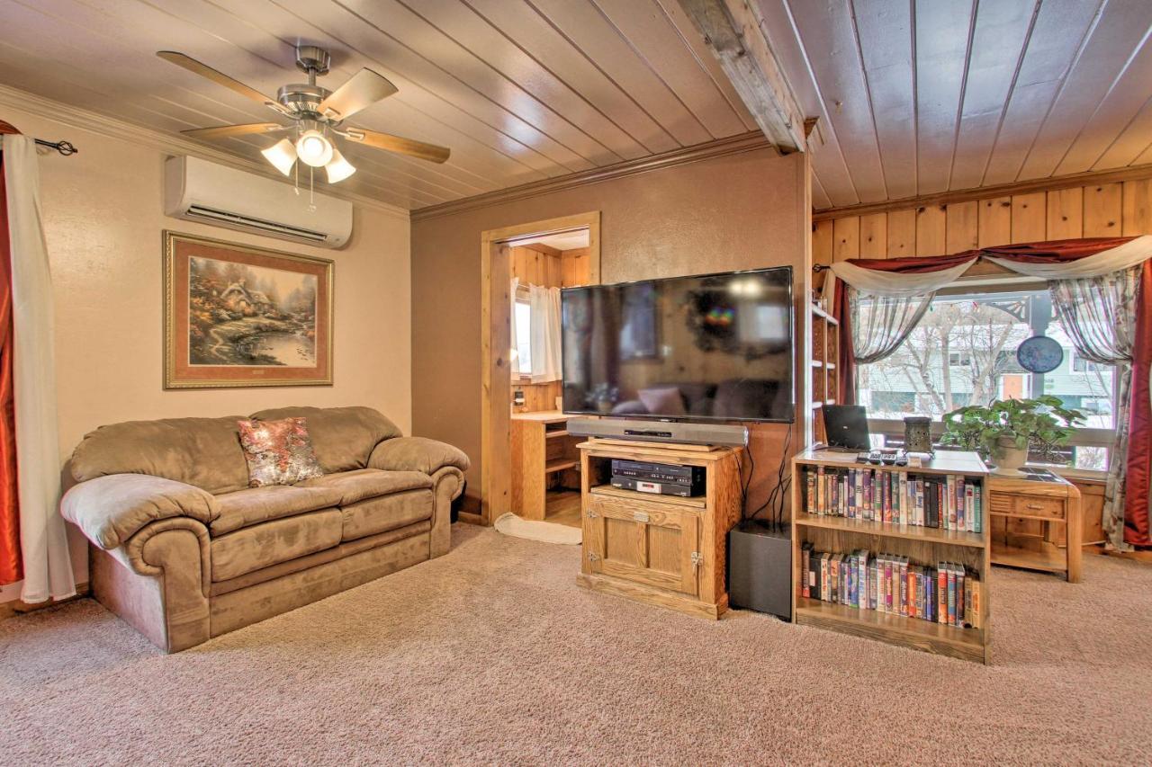 Cozy Home With Hot Tub Half Mi To Salmon River! Bagian luar foto