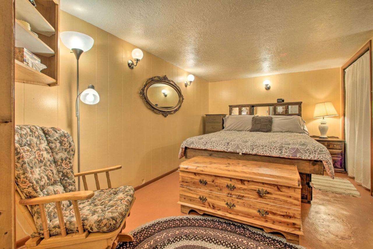 Cozy Home With Hot Tub Half Mi To Salmon River! Bagian luar foto