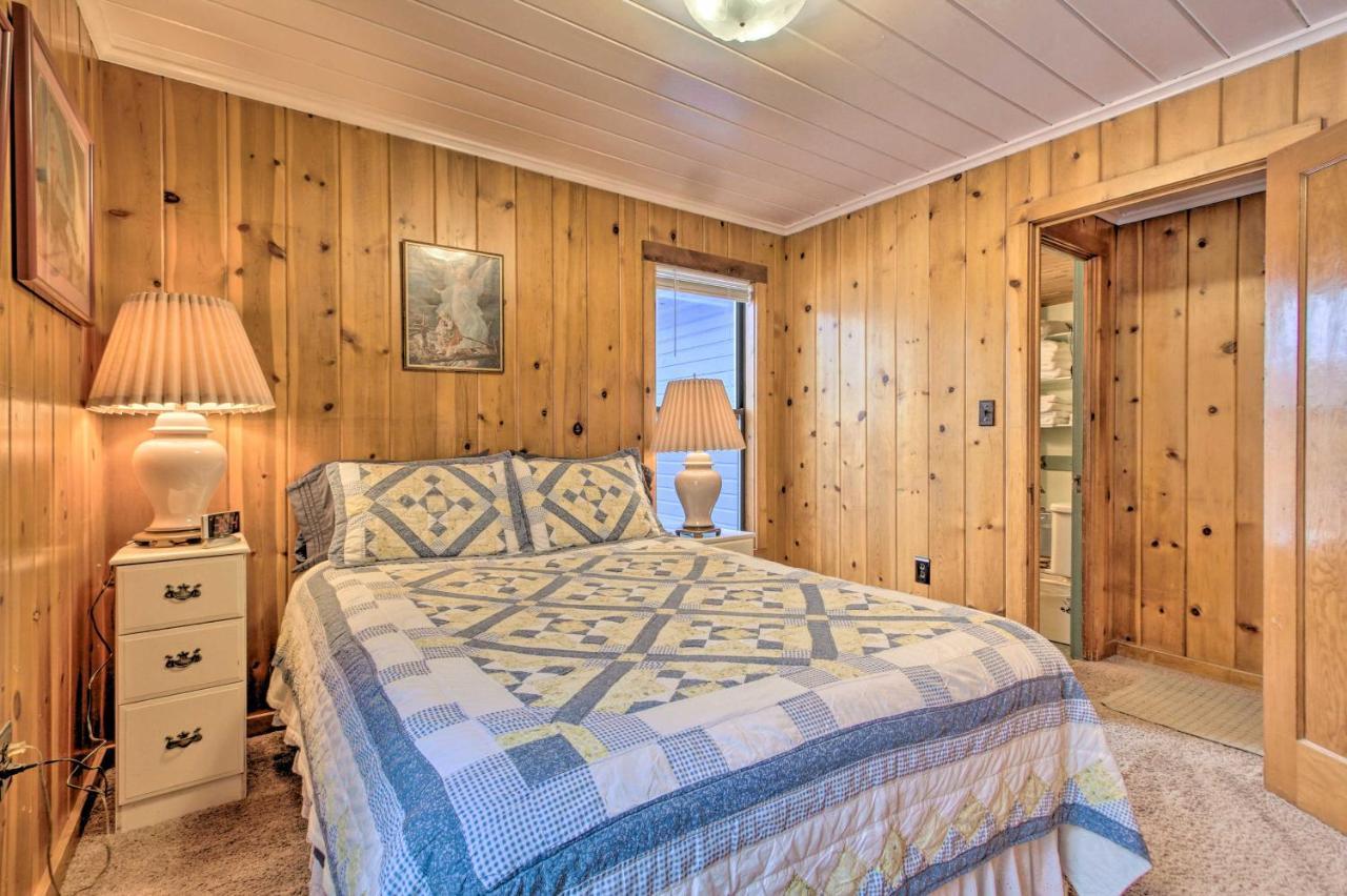 Cozy Home With Hot Tub Half Mi To Salmon River! Bagian luar foto