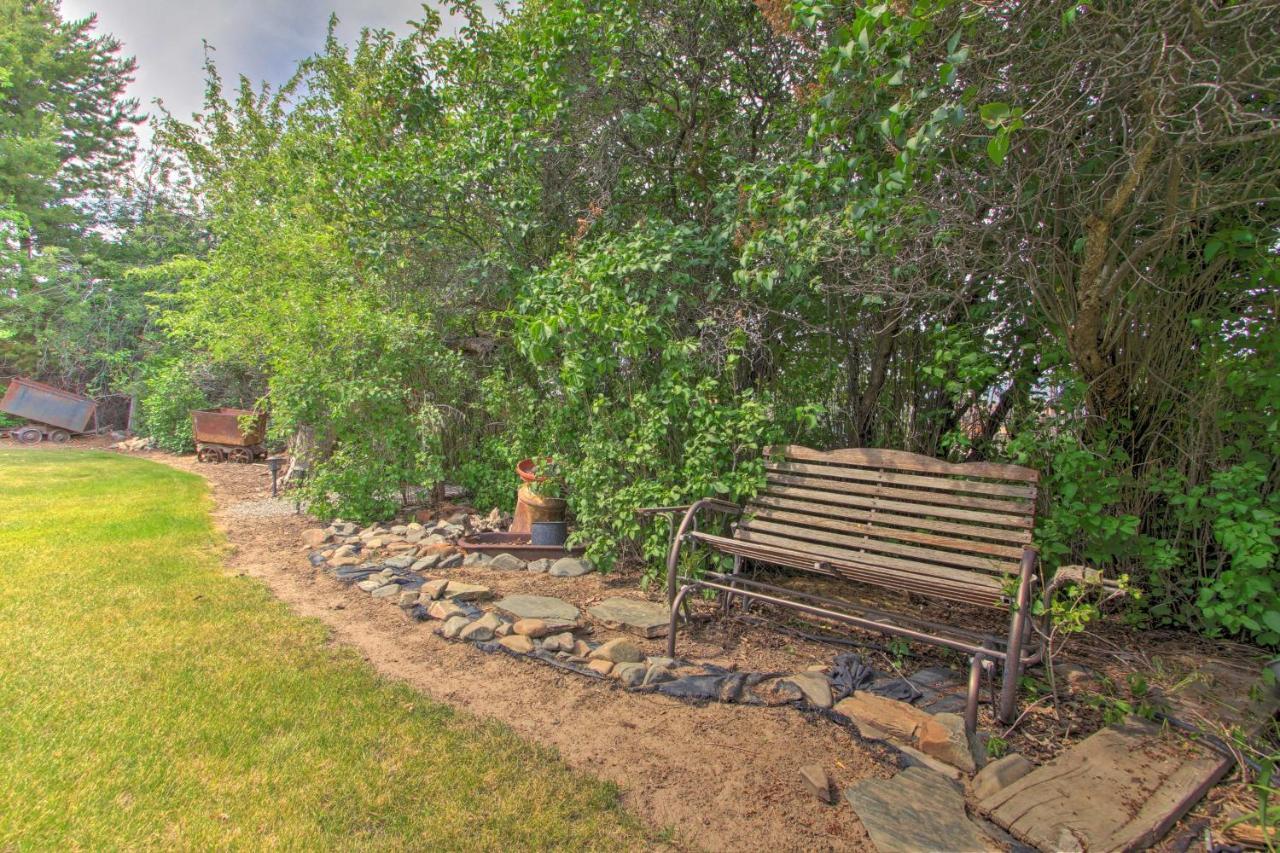 Cozy Home With Hot Tub Half Mi To Salmon River! Bagian luar foto